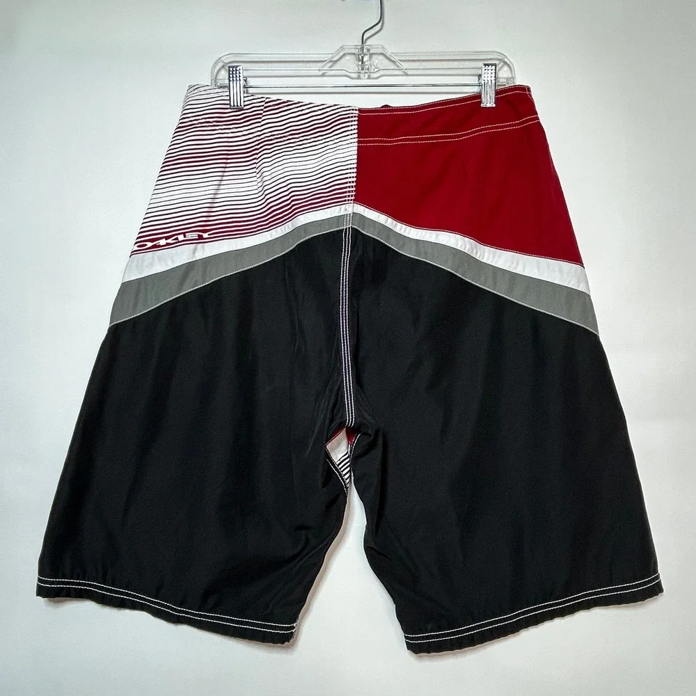 VTG‎ Oakley Voltage 2.8 Boardshorts  Mens 36 Red Black White Colorblock Surf Y2K
